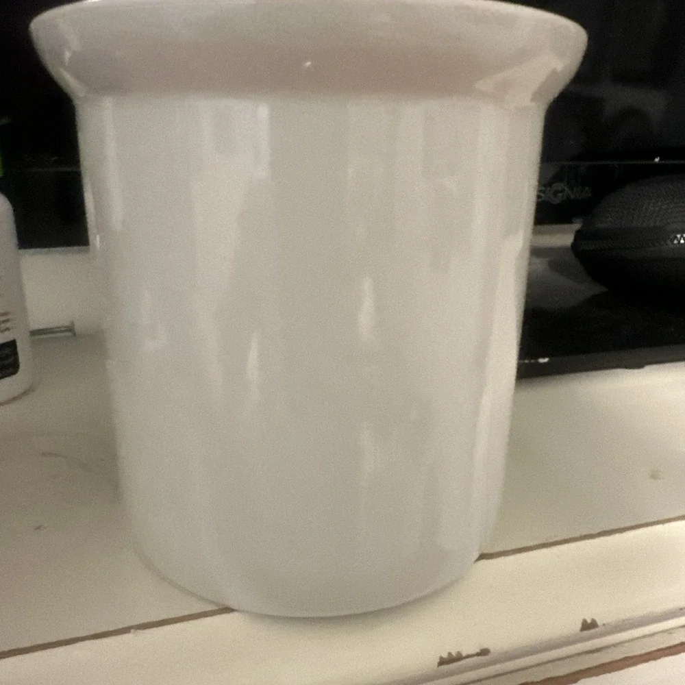 Eliza Todd pottery crock